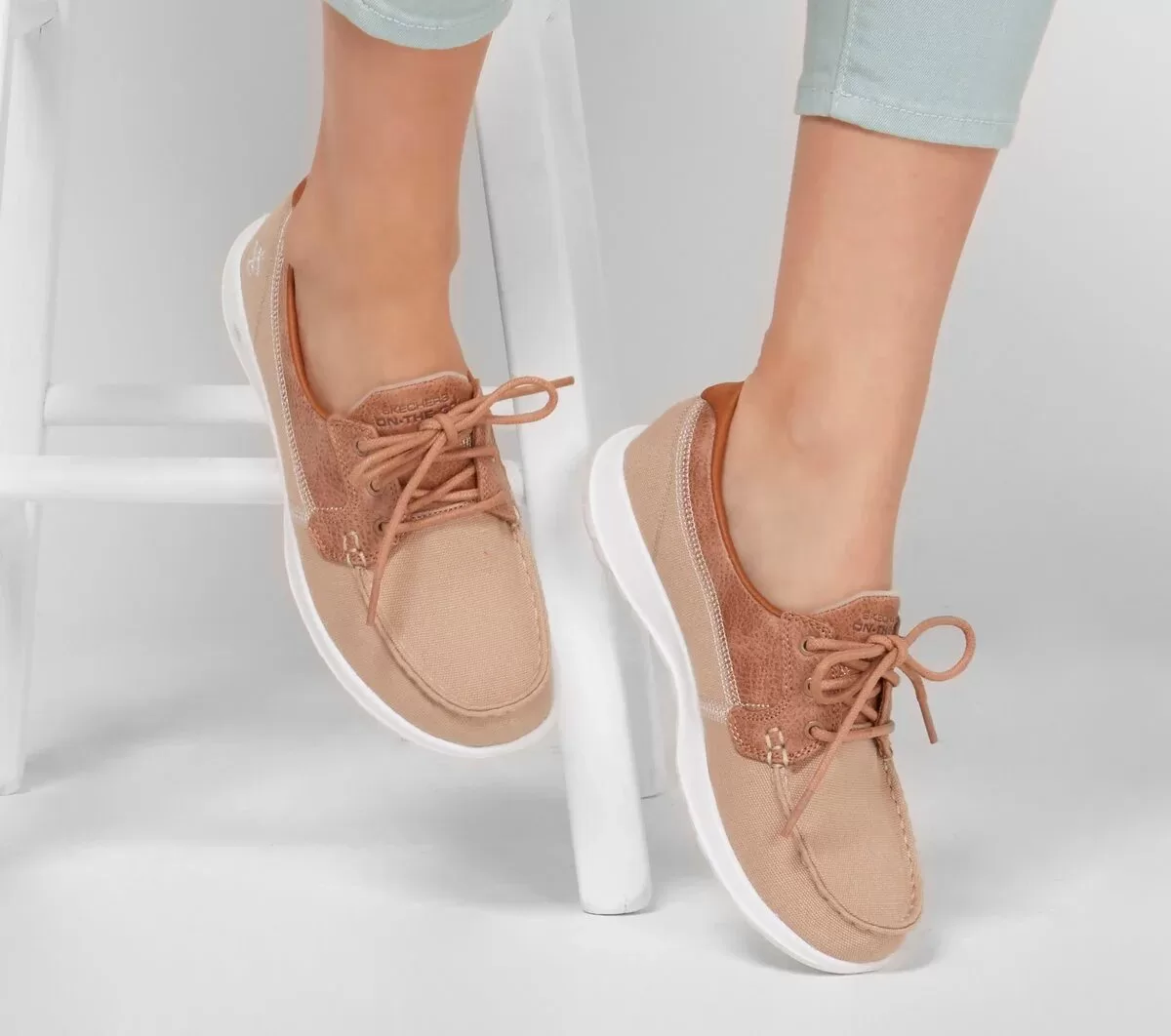 Skechers GOwalk Lite – Coral